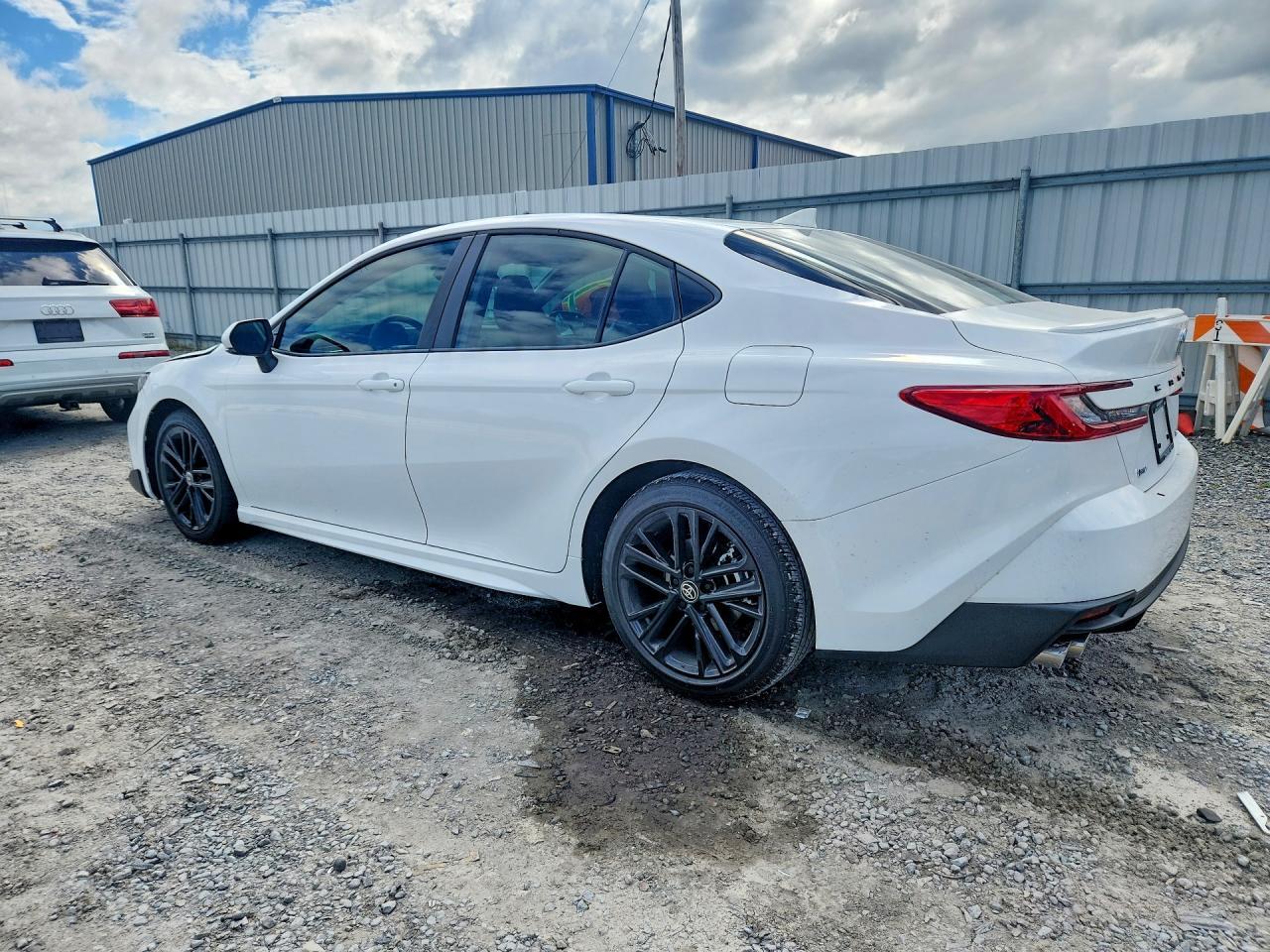 2026 Toyota Camry Se - Image 2