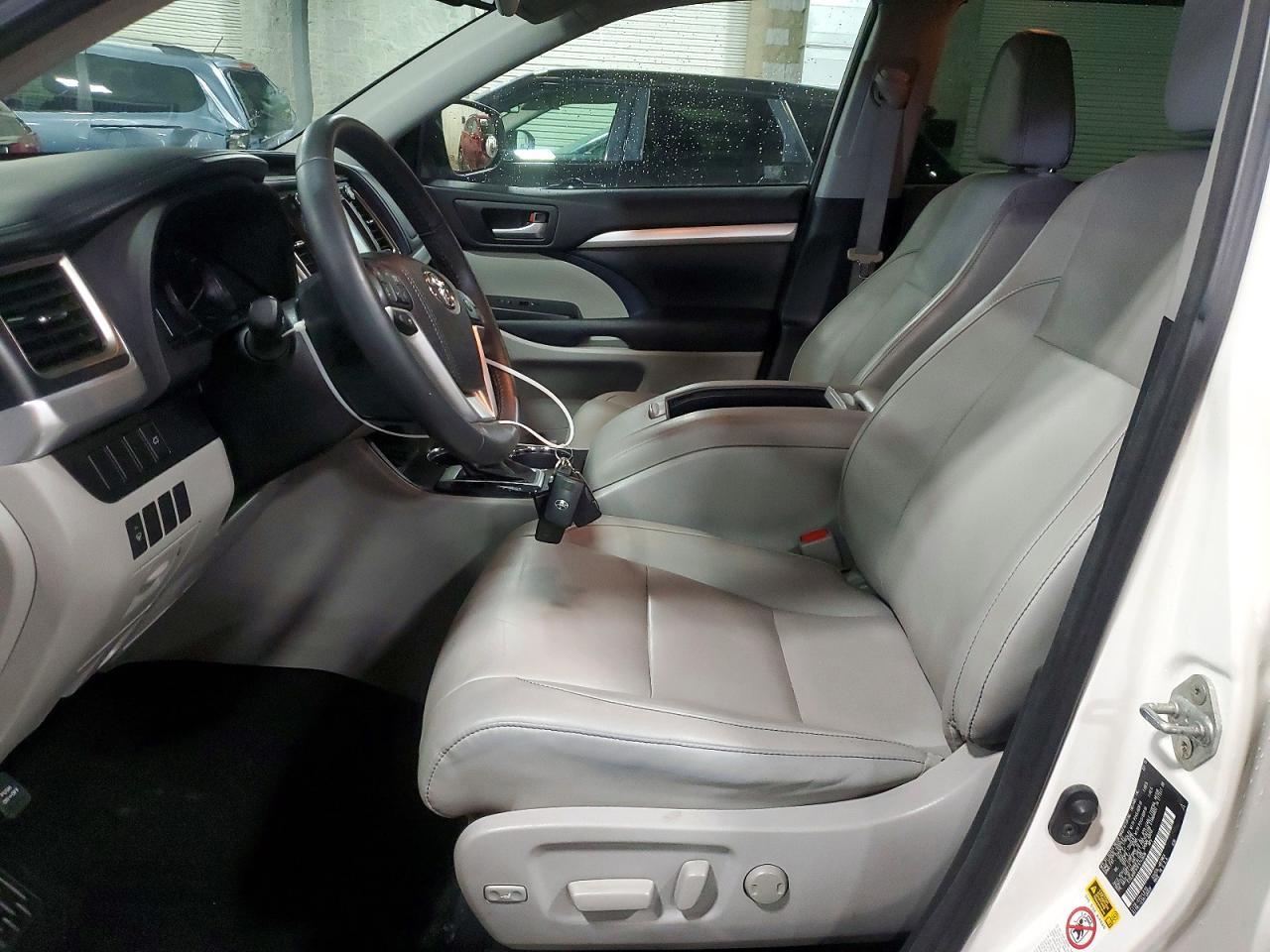 2015 Toyota Highlander Xle - Image 7