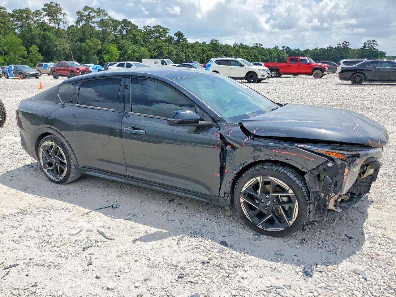 2025 Kia K4 Gt Line - Image 4