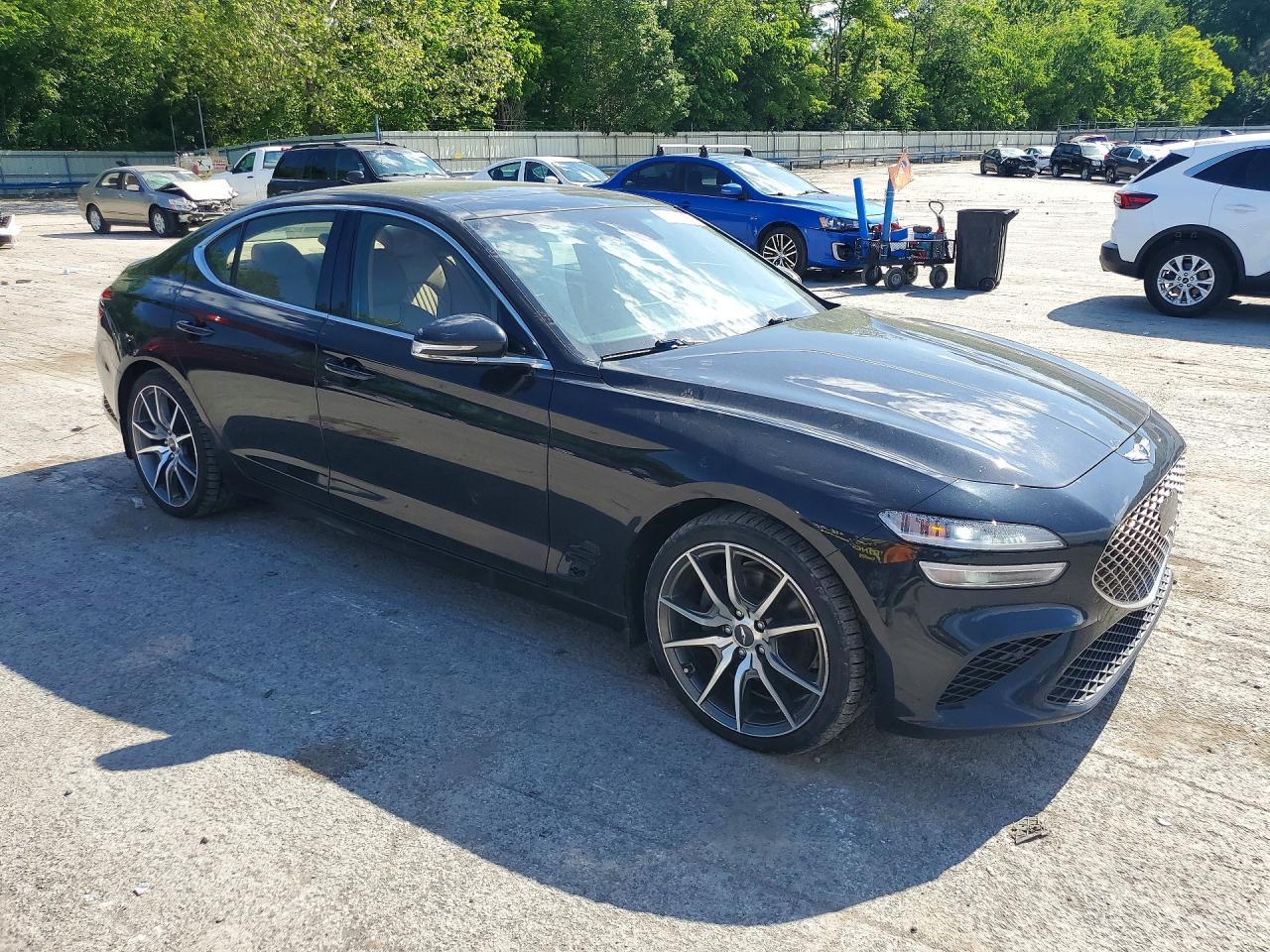 2022 Genesis G70 2.0T - Фото 4