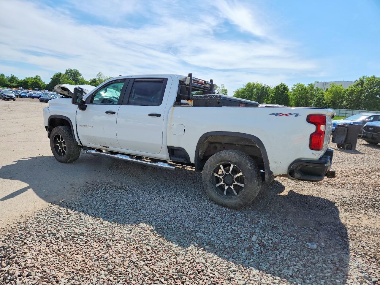 2020 Chevrolet Silverado K2500 Custom - Фото 2