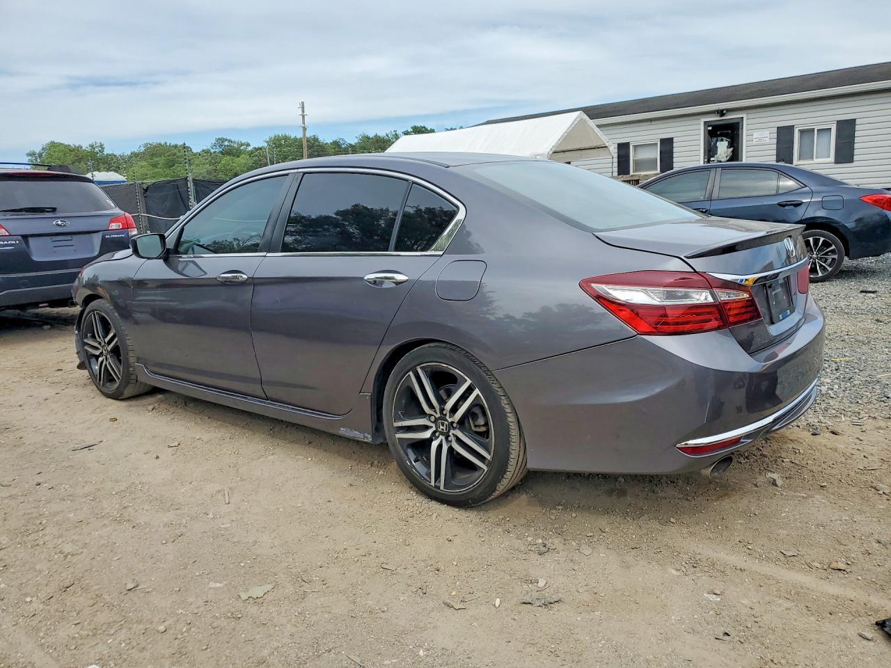 2017 Honda Accord Sport Special Edition - Image 2