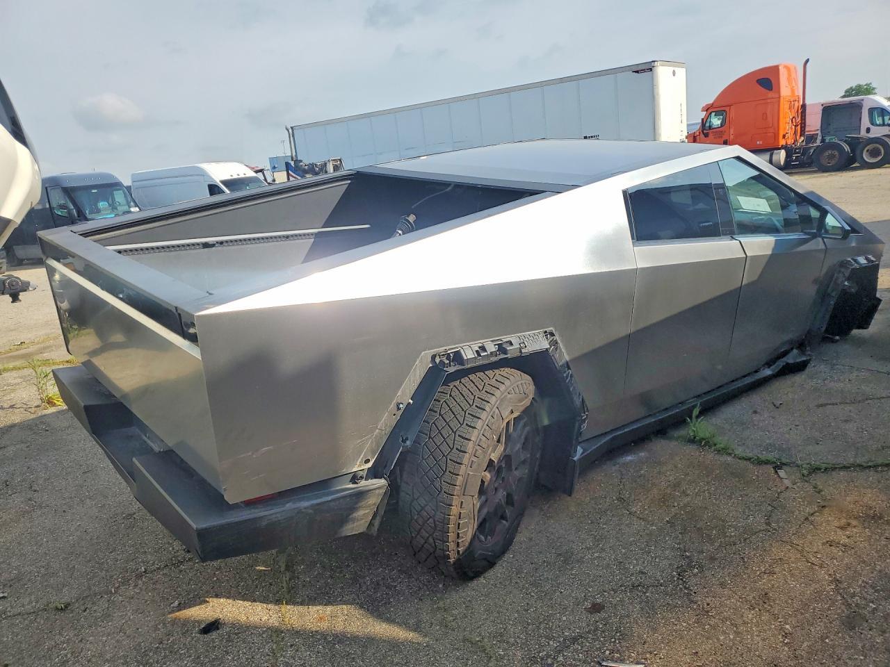 2024 Tesla Cybertruck - Фото 3