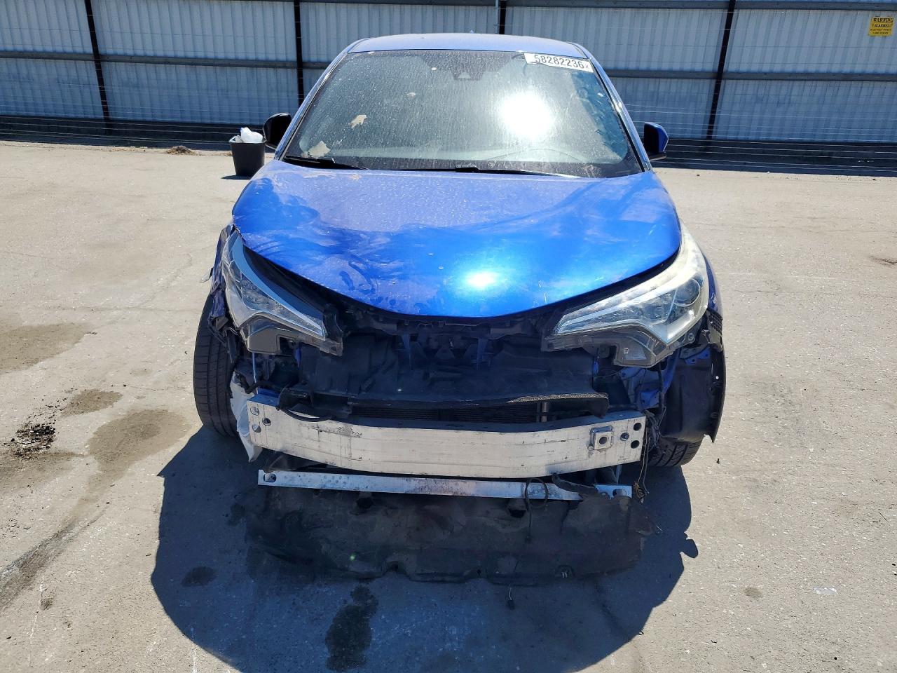 2018 Toyota C-Hr Xle Premium - Фото 5
