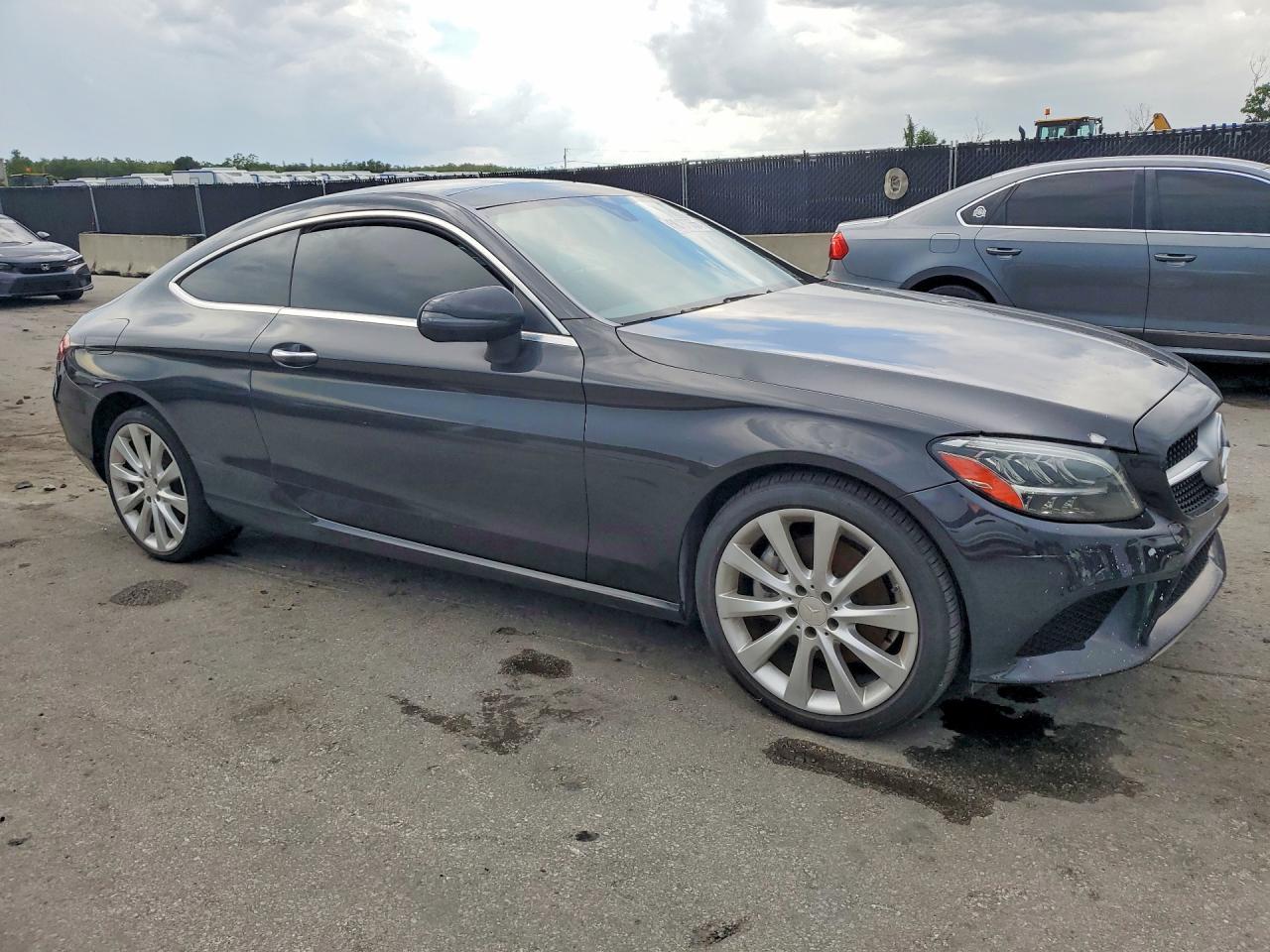2020 Mercedes-Benz C 300 - Фото 4