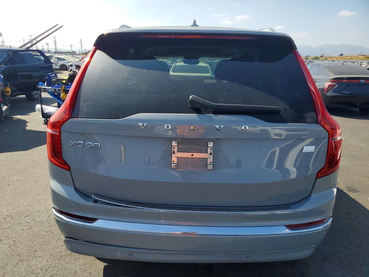 2024 Volvo Xc90 Core - Image 6