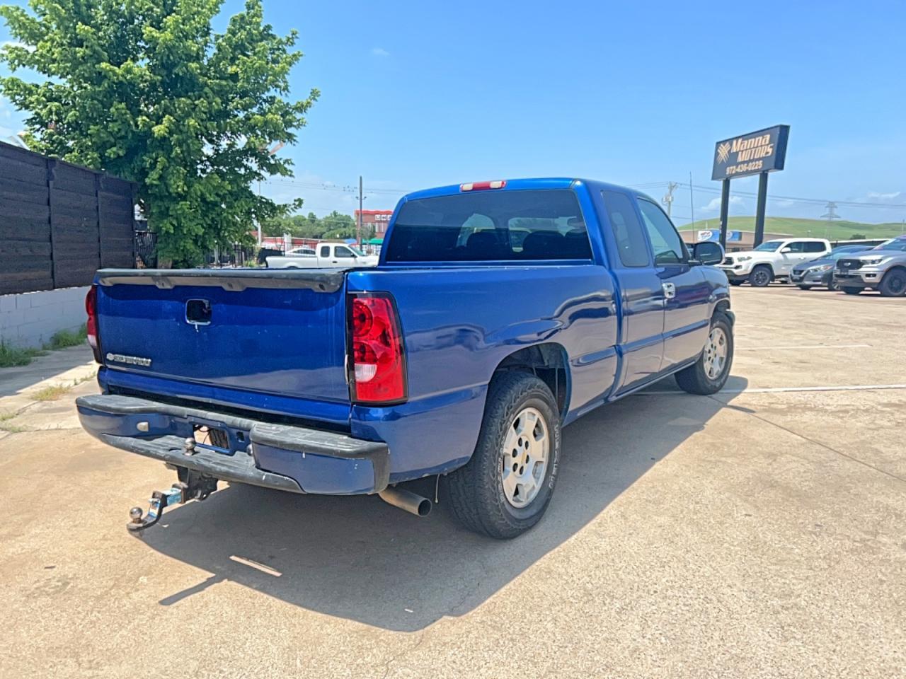 2004 Chevrolet Silverado C1500 - Image 4