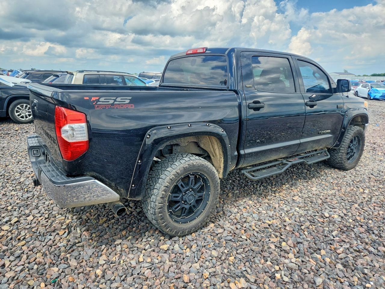 2016 Toyota Tundra Sr5 - Image 3