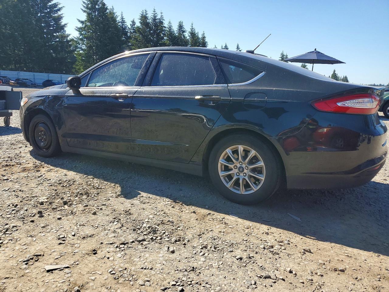 2015 Ford Fusion S - Фото 2