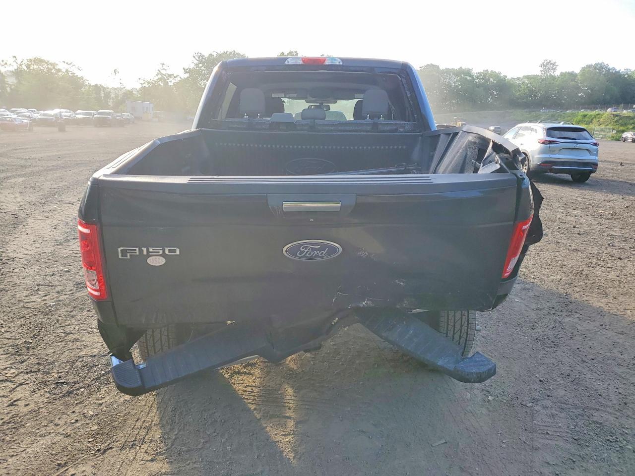 2015 Ford F150 Supercrew - Image 6