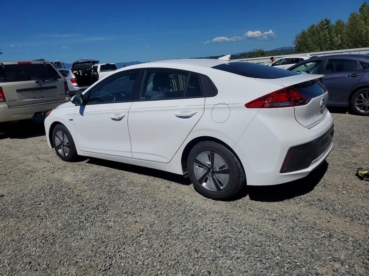 2020 Hyundai Ioniq Blue - Фото 2