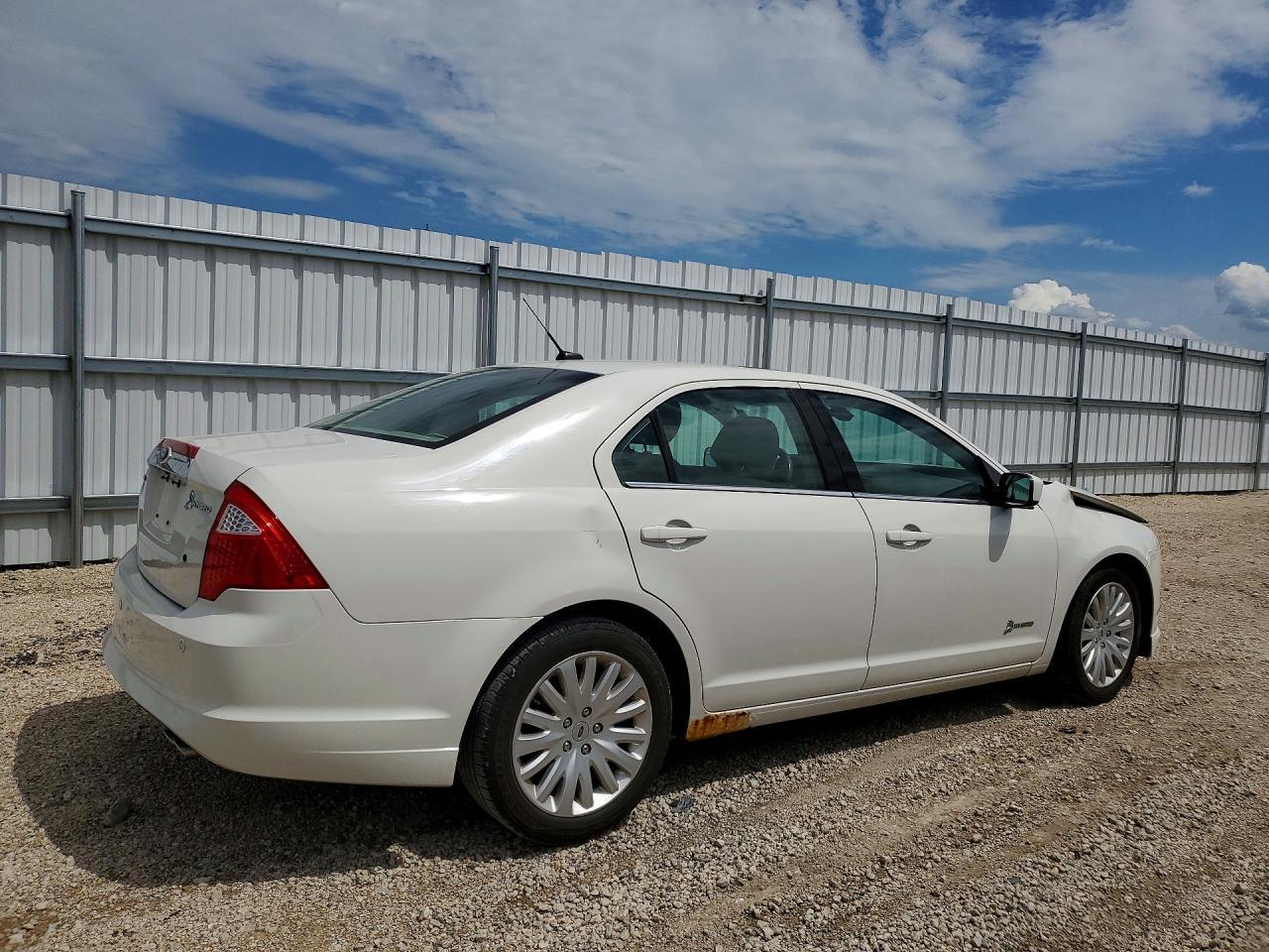 2012 Ford Fusion Hybrid - Image 3