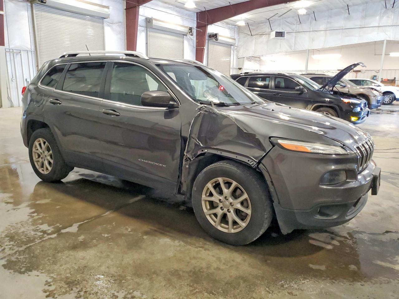 2015 Jeep Cherokee Latitude - Image 4