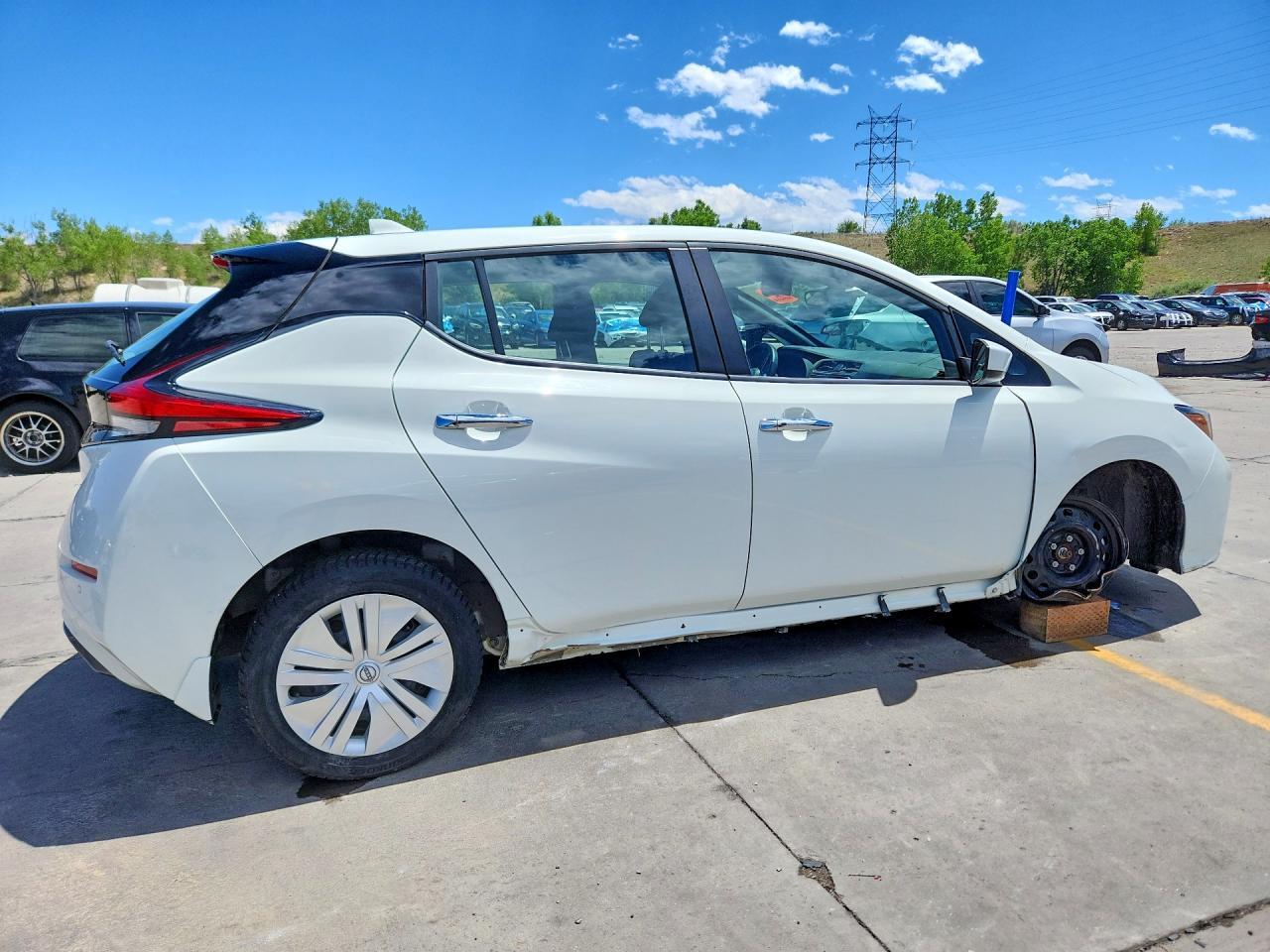 2025 Nissan Leaf S - Фото 3