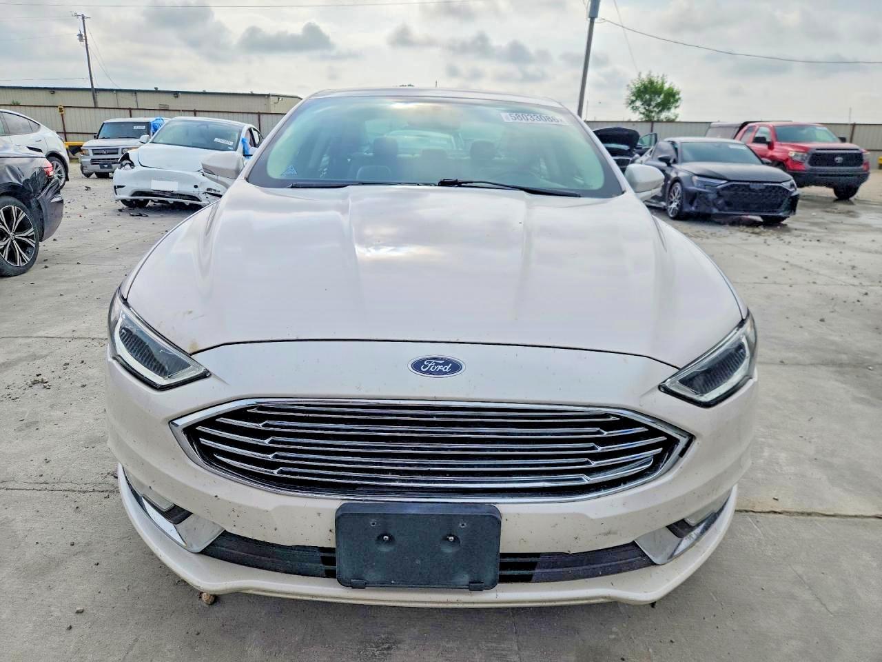 2017 Ford Fusion Titanium Hev - Фото 5