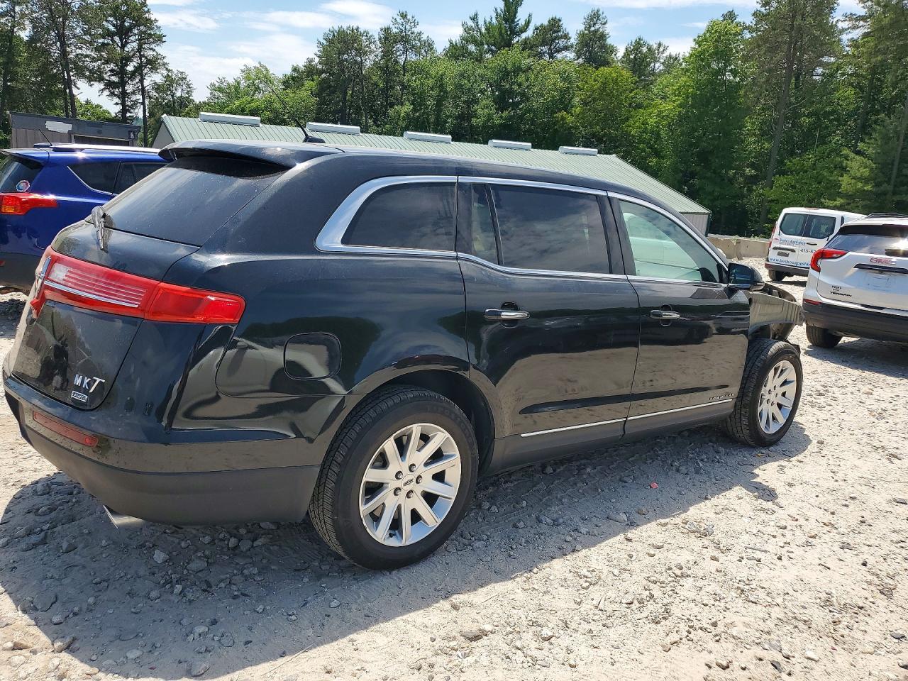 2015 Lincoln Mkt - Image 3