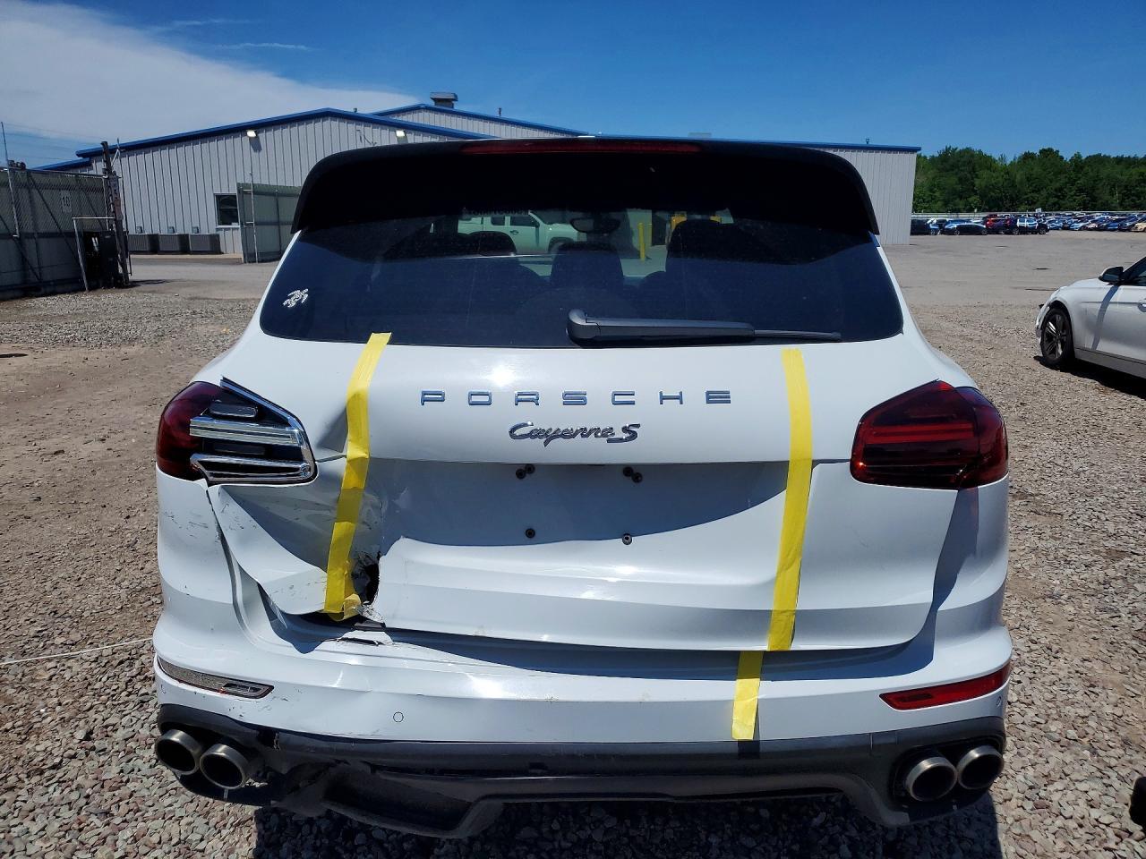 2016 Porsche Cayenne S - Image 6