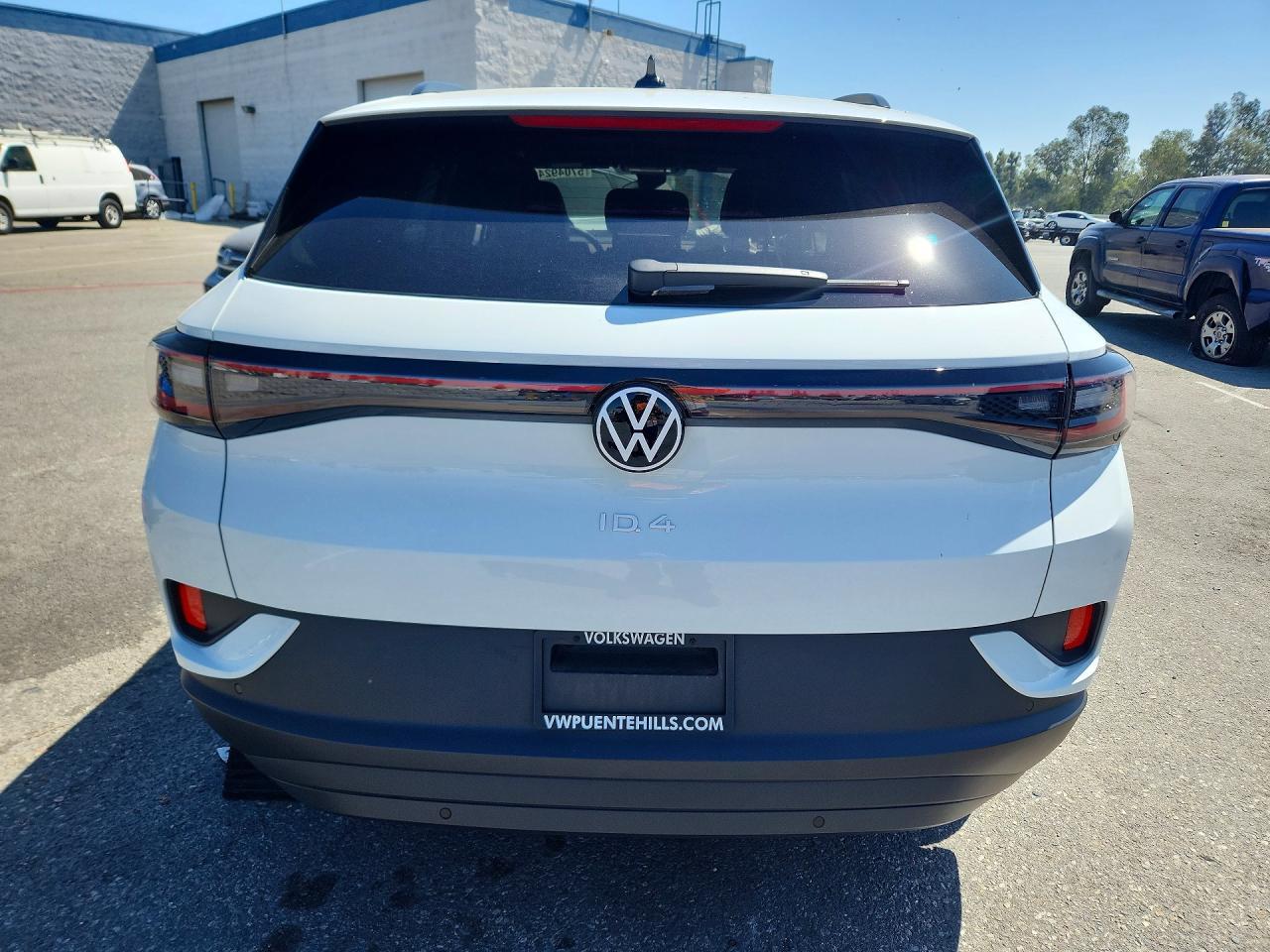 2025 Volkswagen Id.4 Pro - Image 6