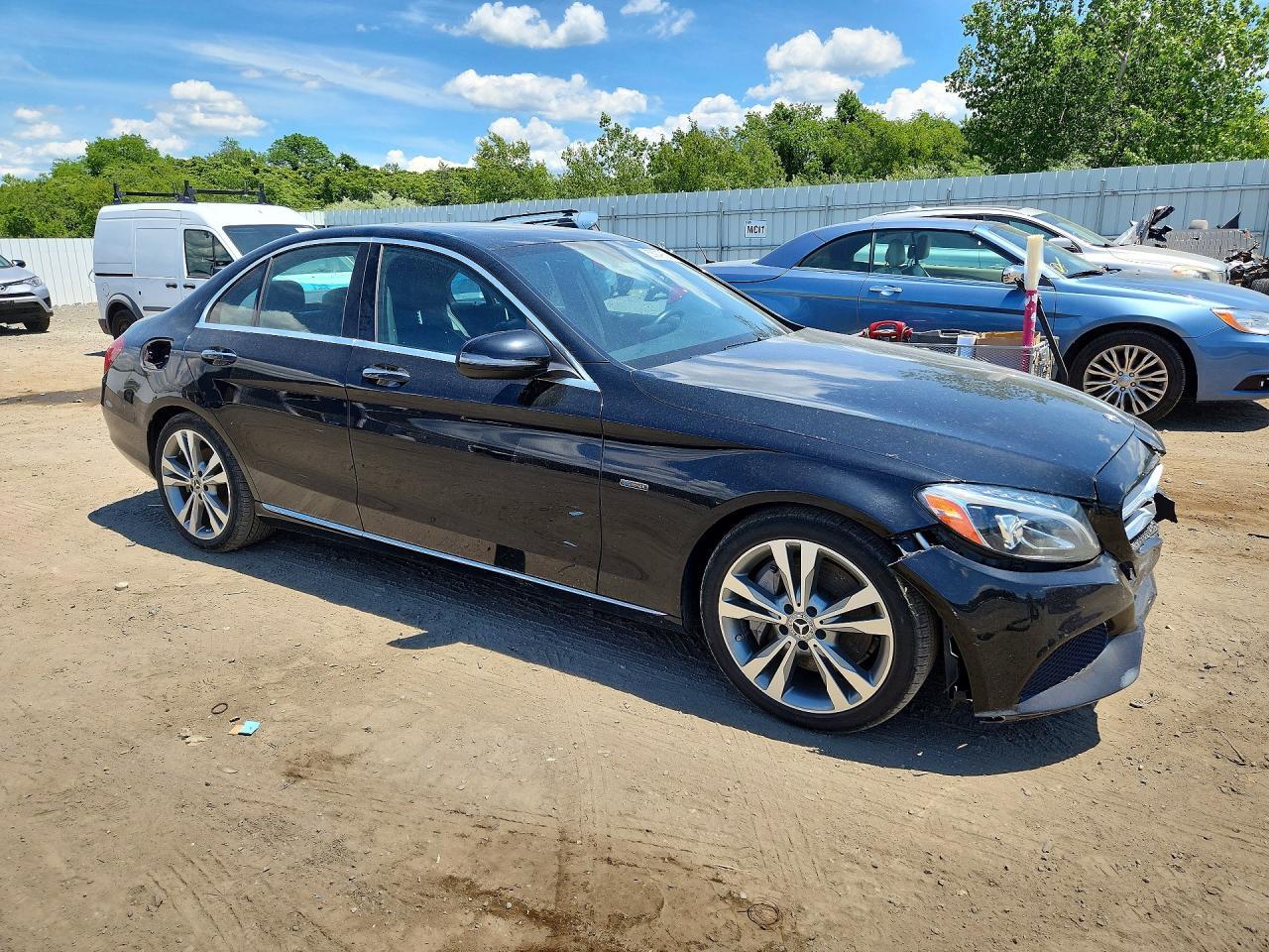 2018 Mercedes-Benz C 350E - Image 4