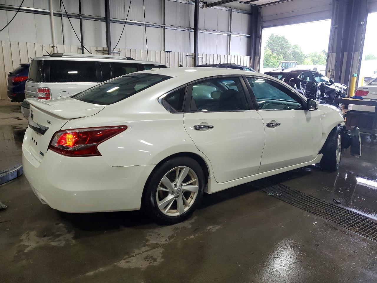 2013 Nissan Altima 2.5 - Фото 3