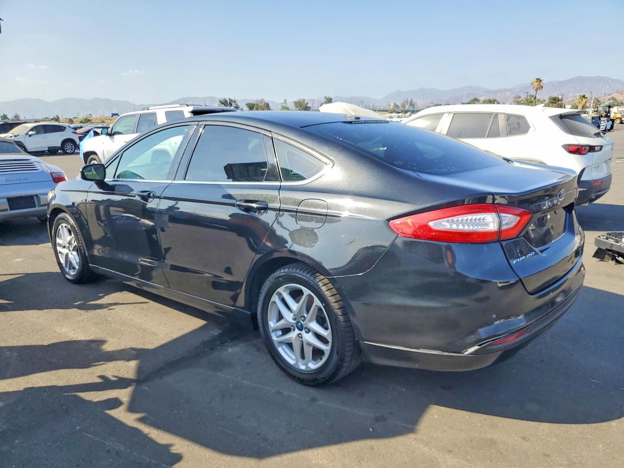 2014 Ford Fusion Se - Image 2