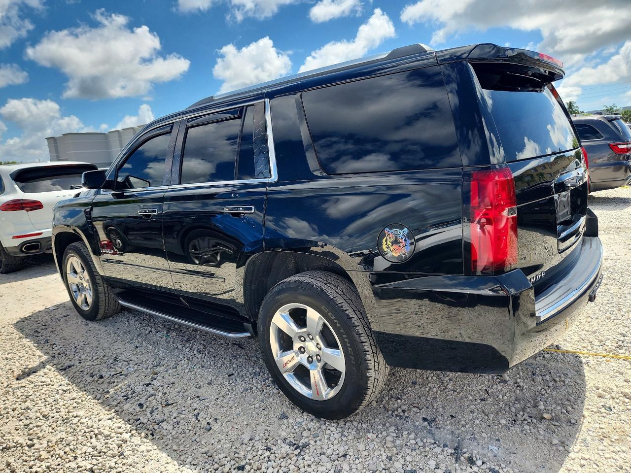 2017 Chevrolet Tahoe K1500 Premier - Фото 2