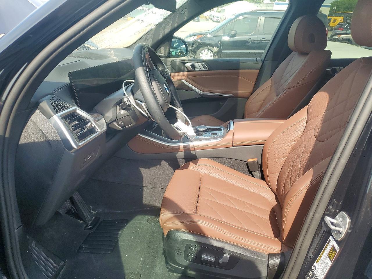2025 BMW X5 xDrive40I - Image 7