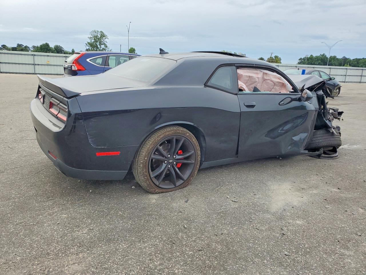 2018 Dodge Challenger Sxt - Image 3