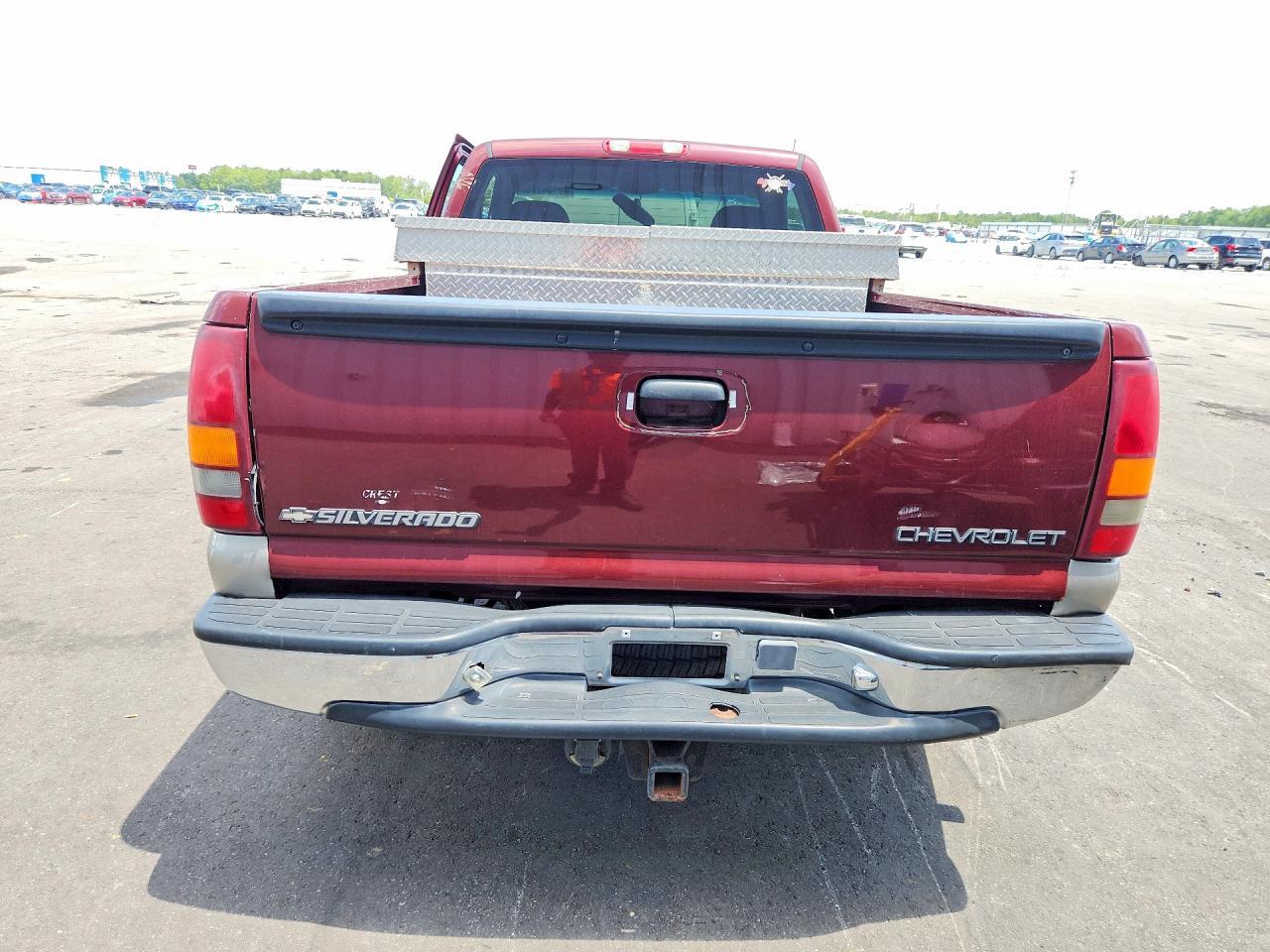 2001 Chevrolet Silverado C1500 - Image 6