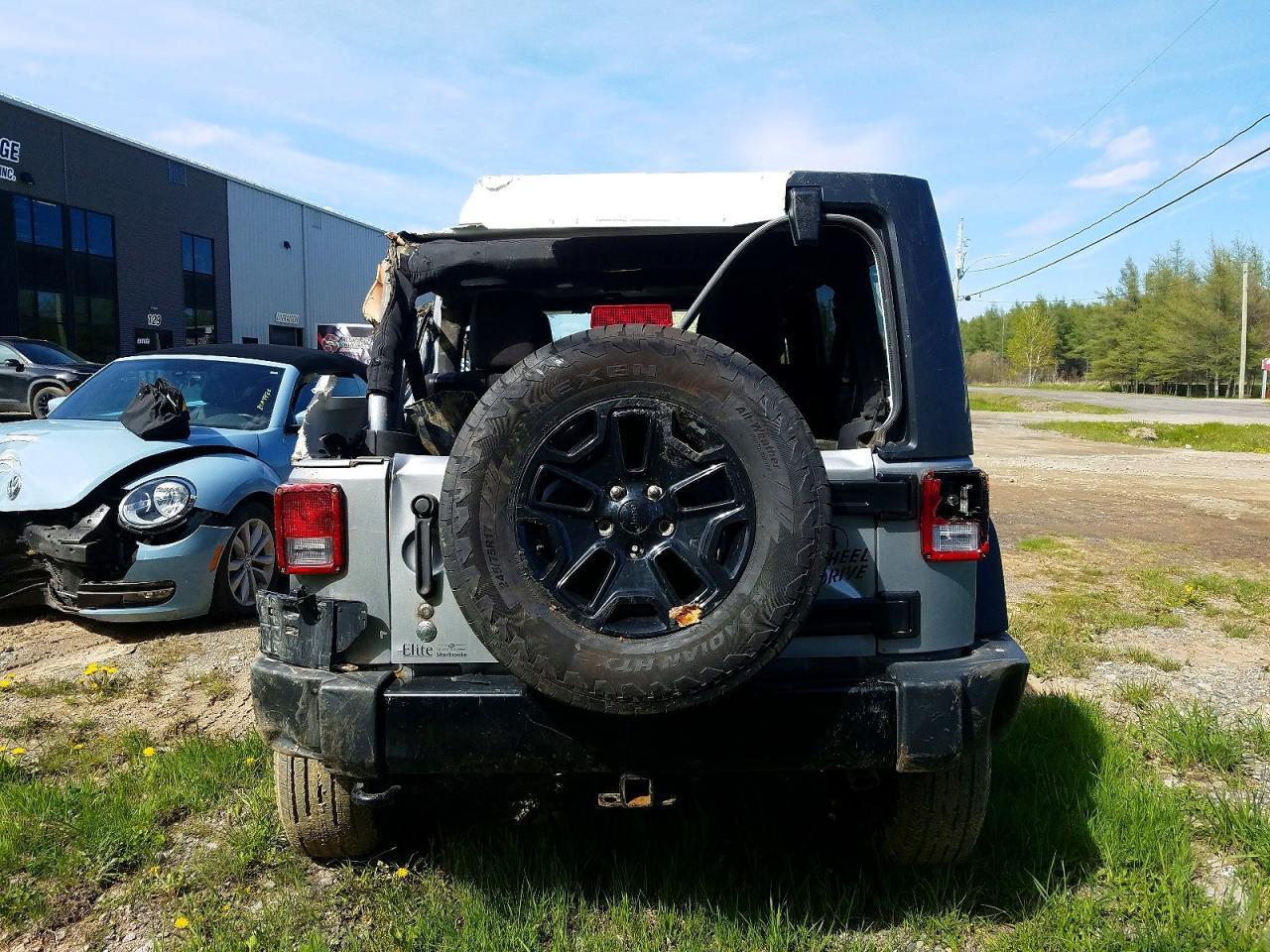 2015 Jeep Wrangler Unlimited S - Image 6