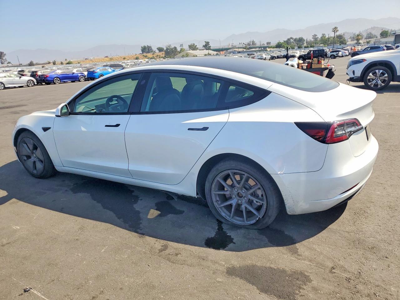 2023 Tesla Model 3 - Image 2