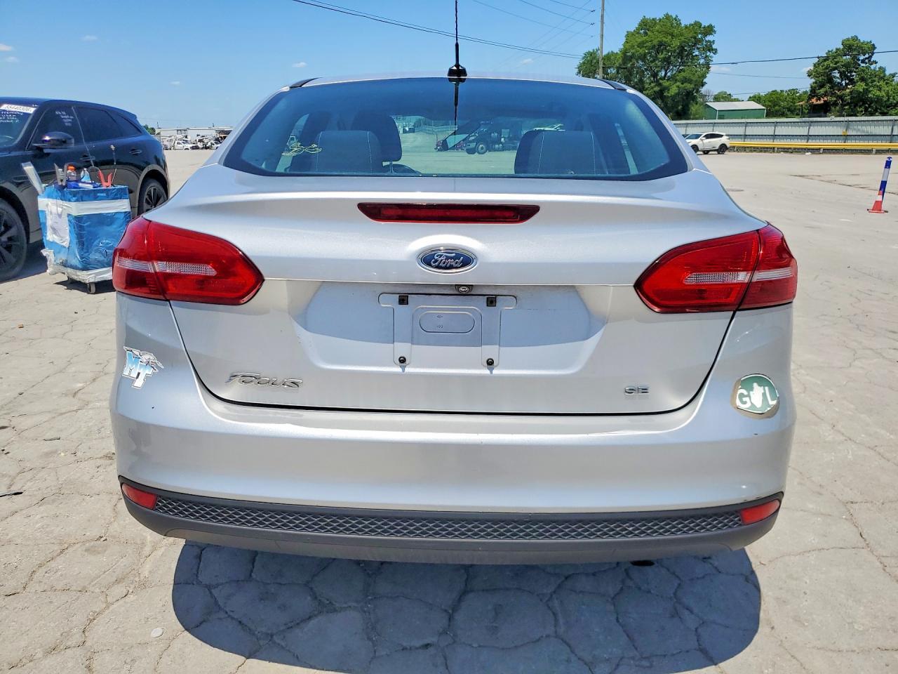 2017 Ford Focus Se - Фото 6