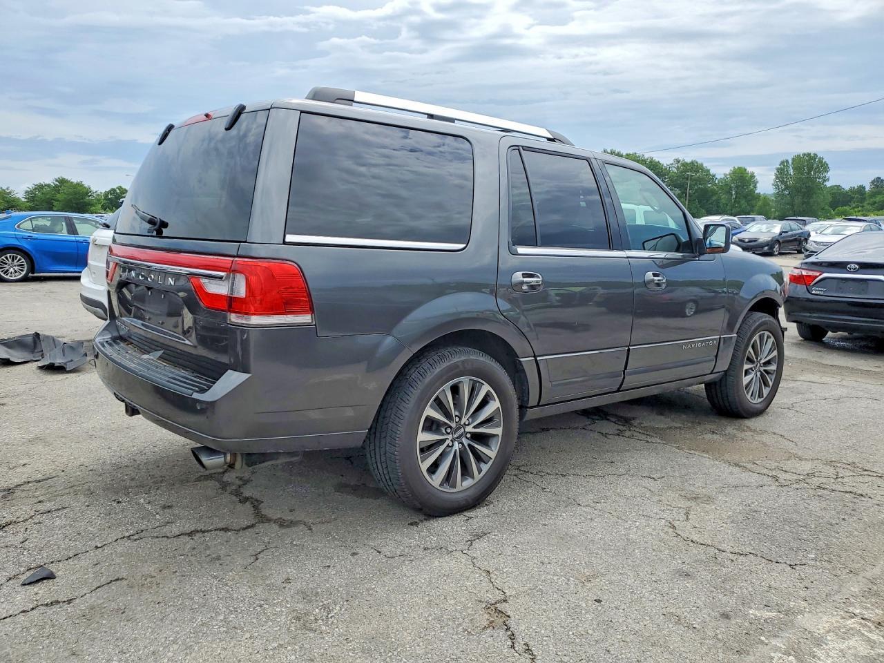 2017 Lincoln Navigator Select - Фото 3