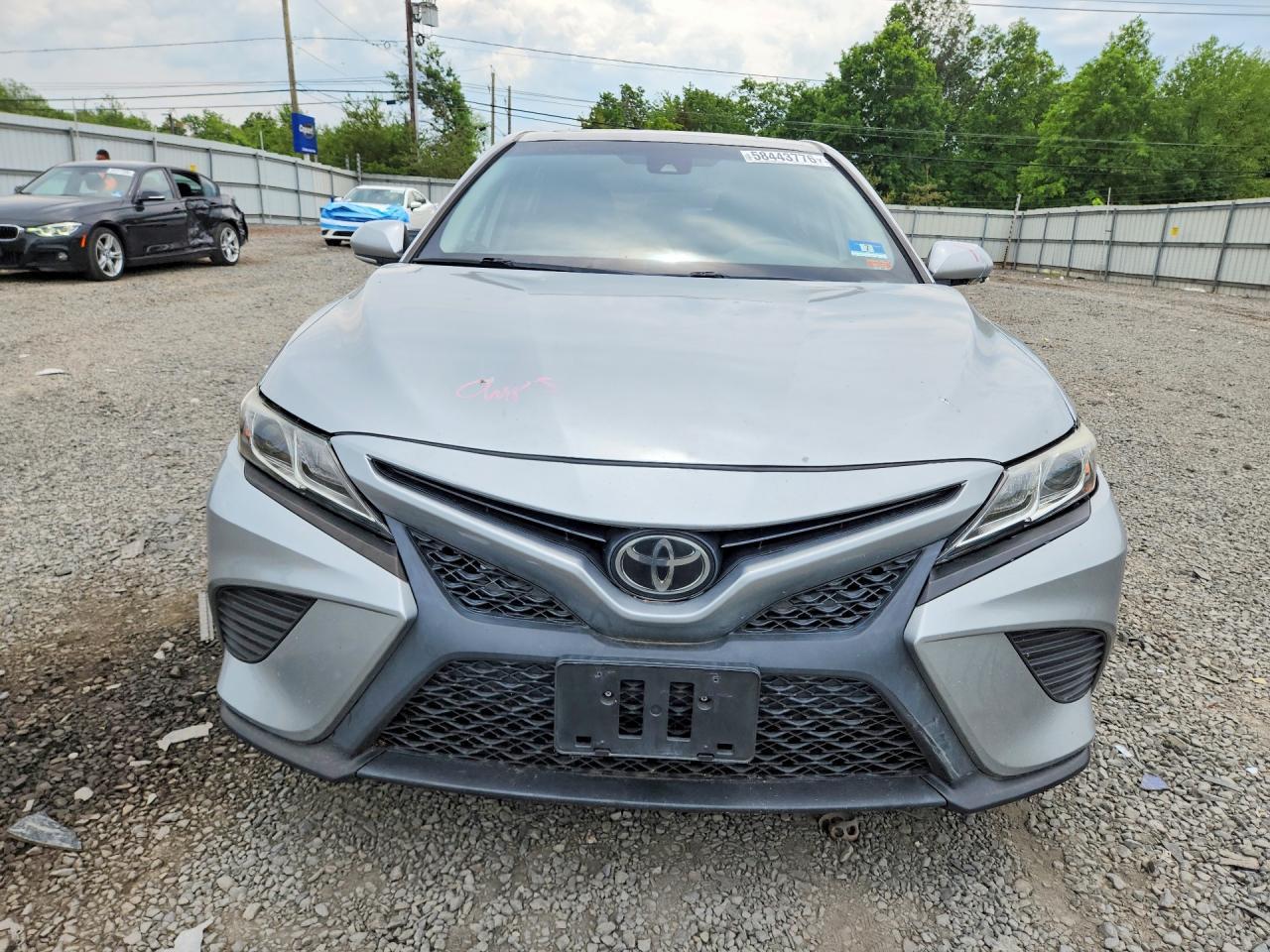 2019 Toyota Camry Se - Image 5