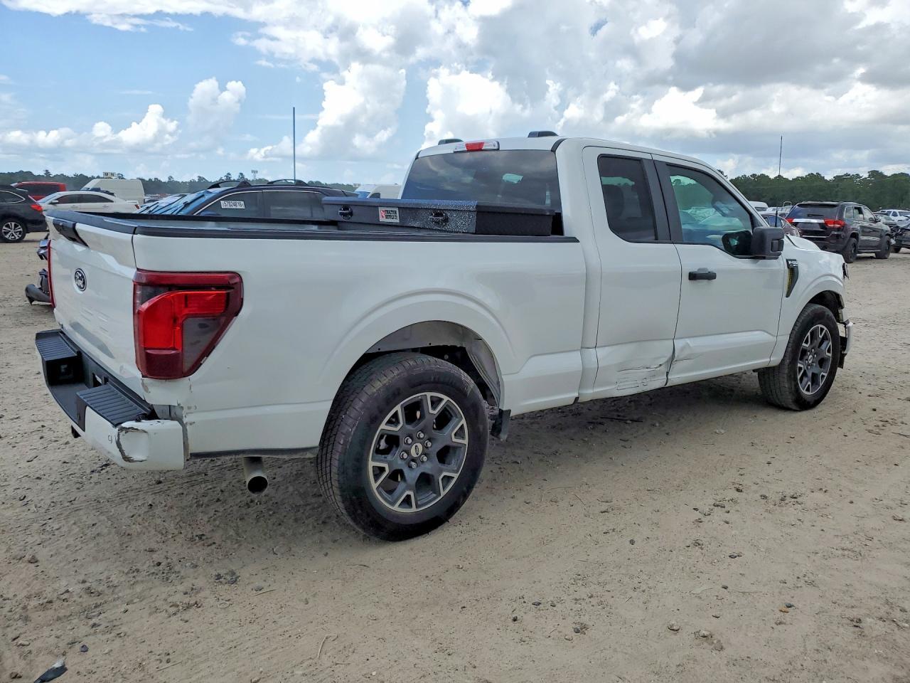 2025 Ford F150 Stx - Фото 3