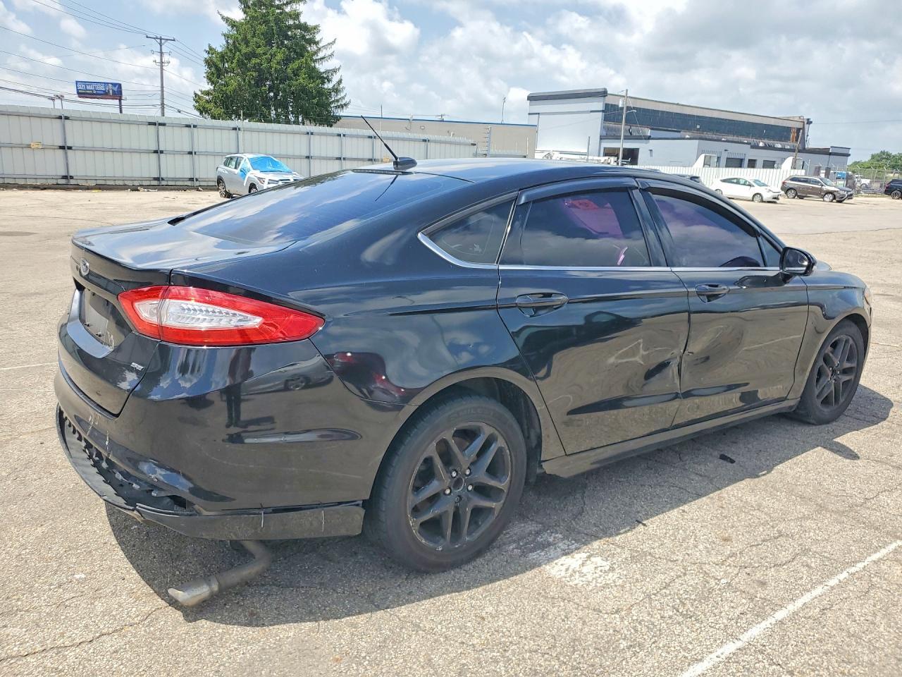 2015 Ford Fusion Se - Фото 3