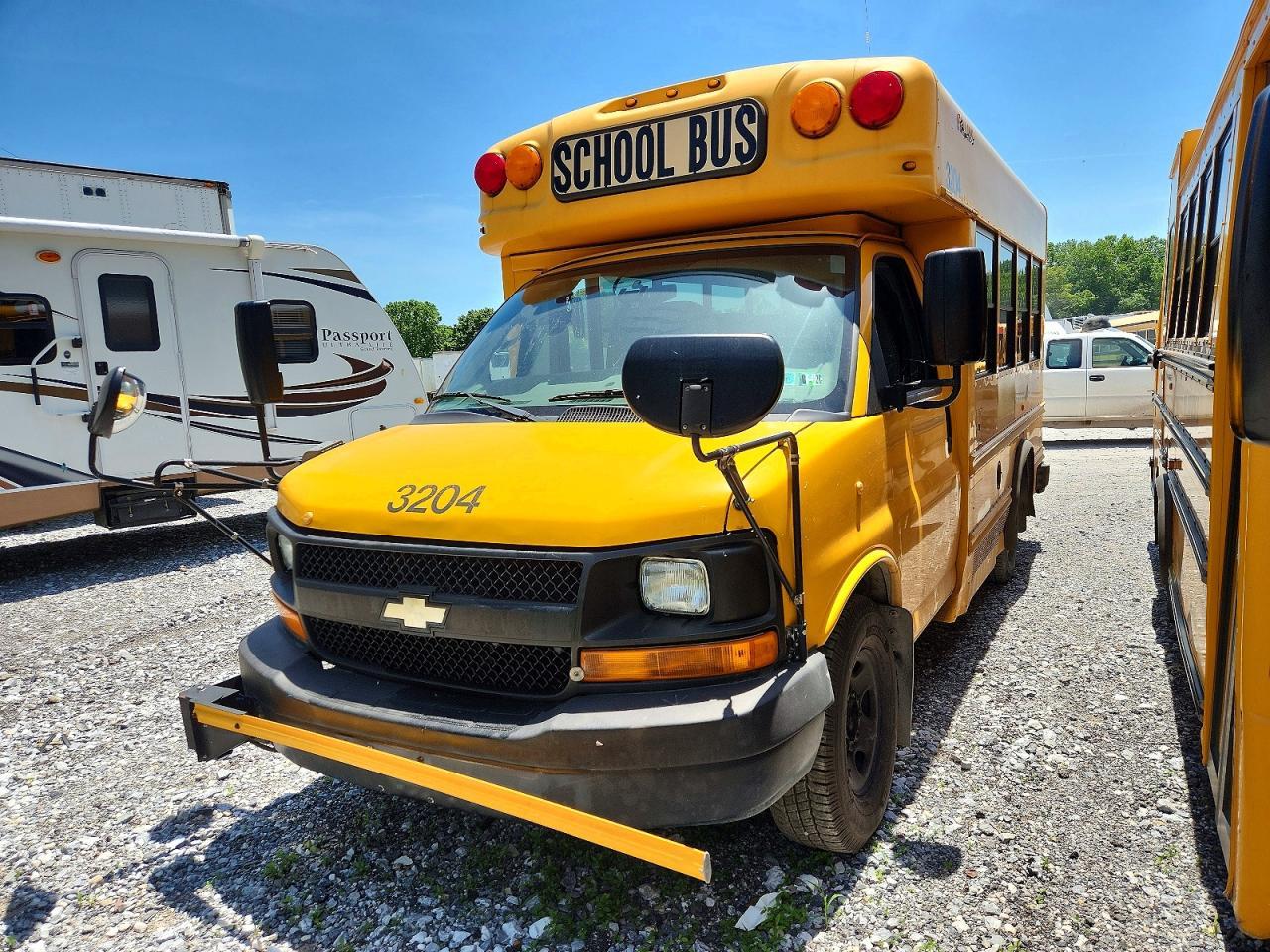 2011 Chevrolet Express G3500 - Фото 2