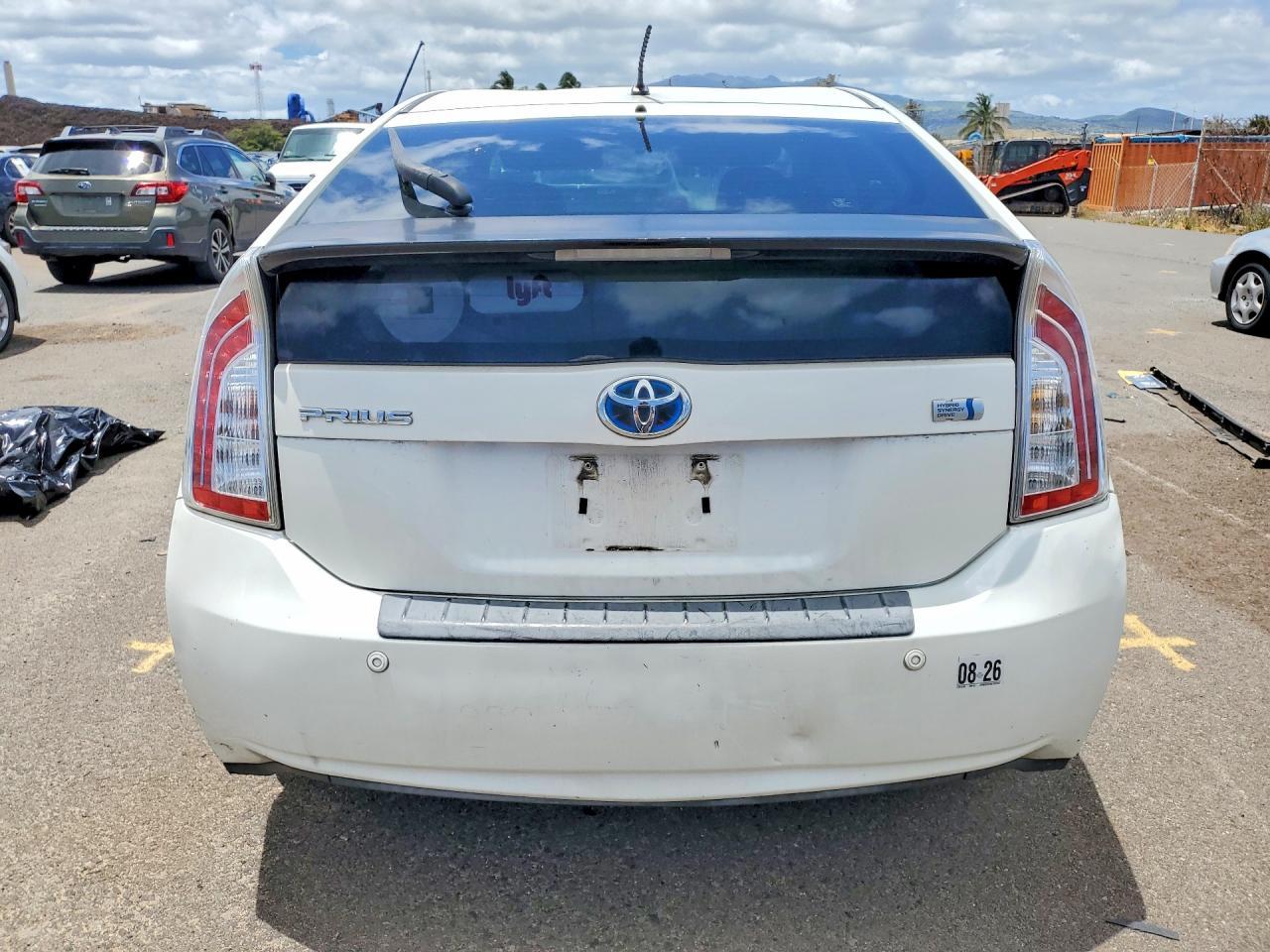 2013 Toyota Prius One - Фото 6