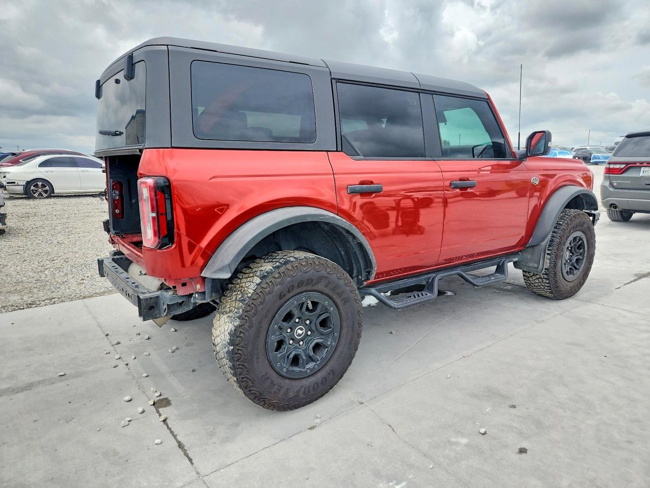 2023 Ford Bronco Base - Фото 3