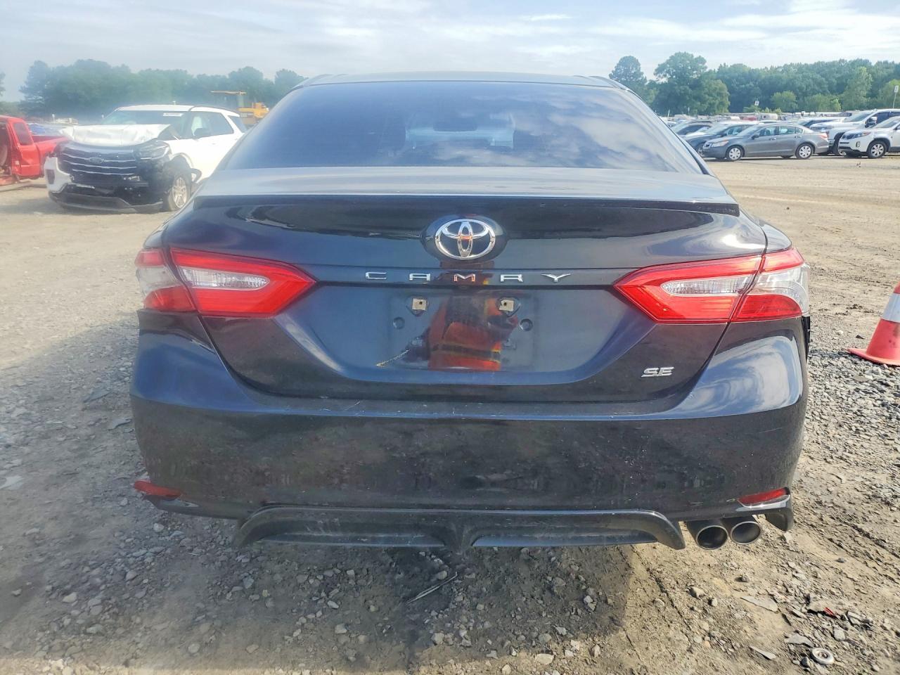 2018 Toyota Camry Se - Фото 6