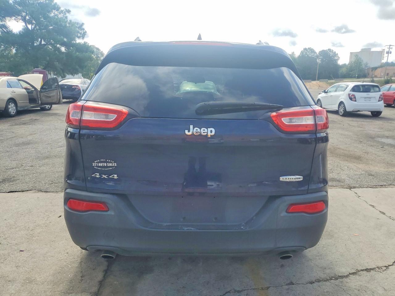 2014 Jeep Cherokee Latitude - Image 6