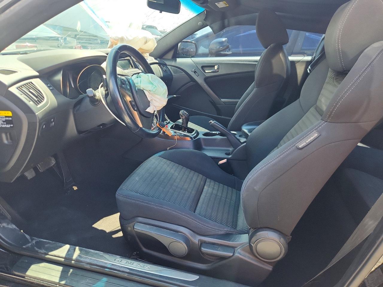 2013 Hyundai Genesis Coupe 2.0T - Фото 7
