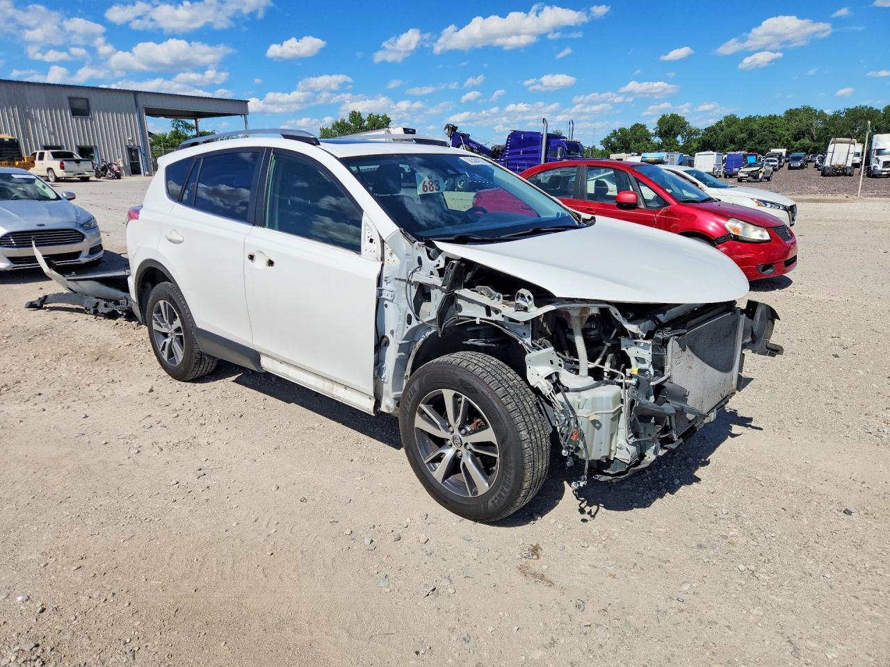 2018 Toyota Rav4 Xle - Фото 4