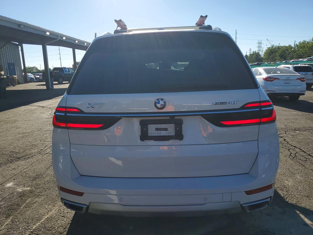 2025 BMW X7 xDrive40I - Фото 6