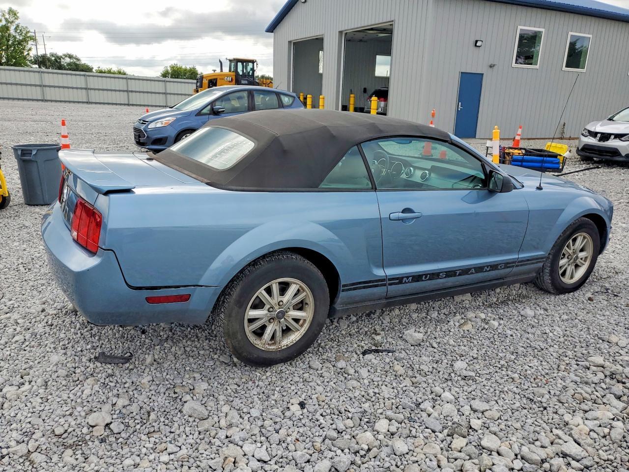 2007 Ford Mustang - Image 3