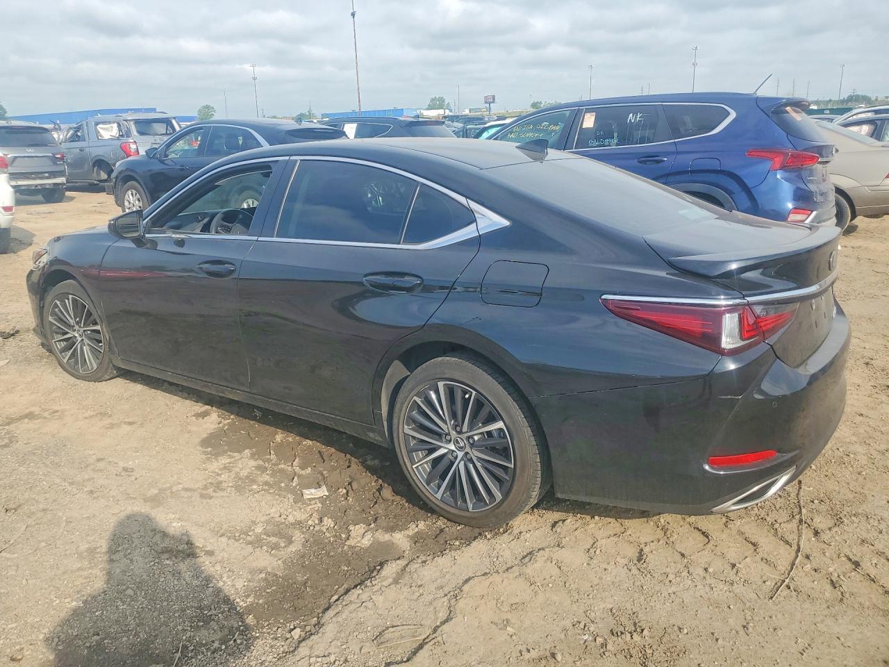 2023 Lexus Es 350 Base - Image 2