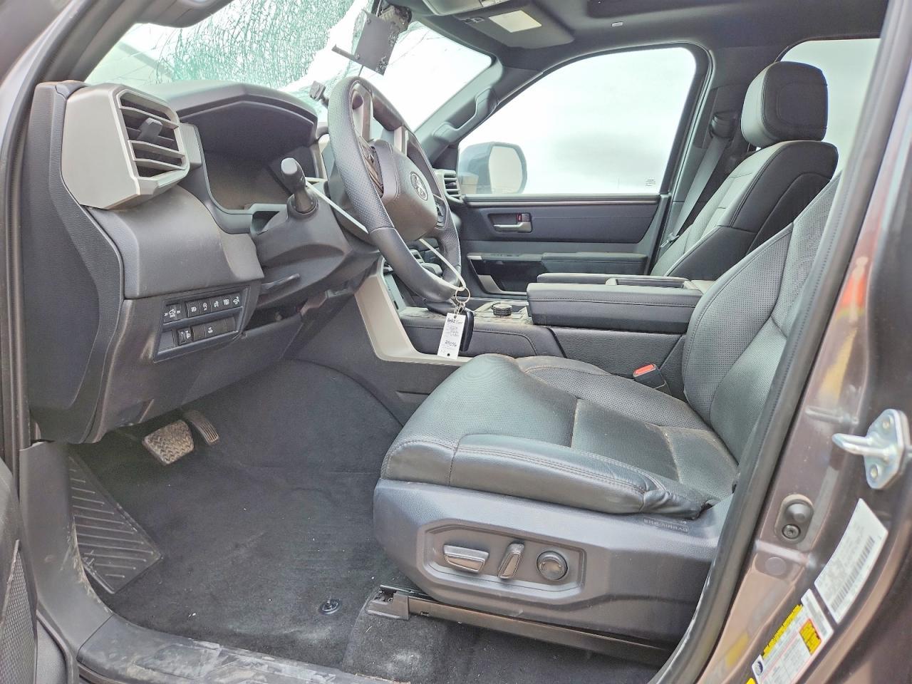 2025 Toyota Tundra Crewmax Limited - Image 7