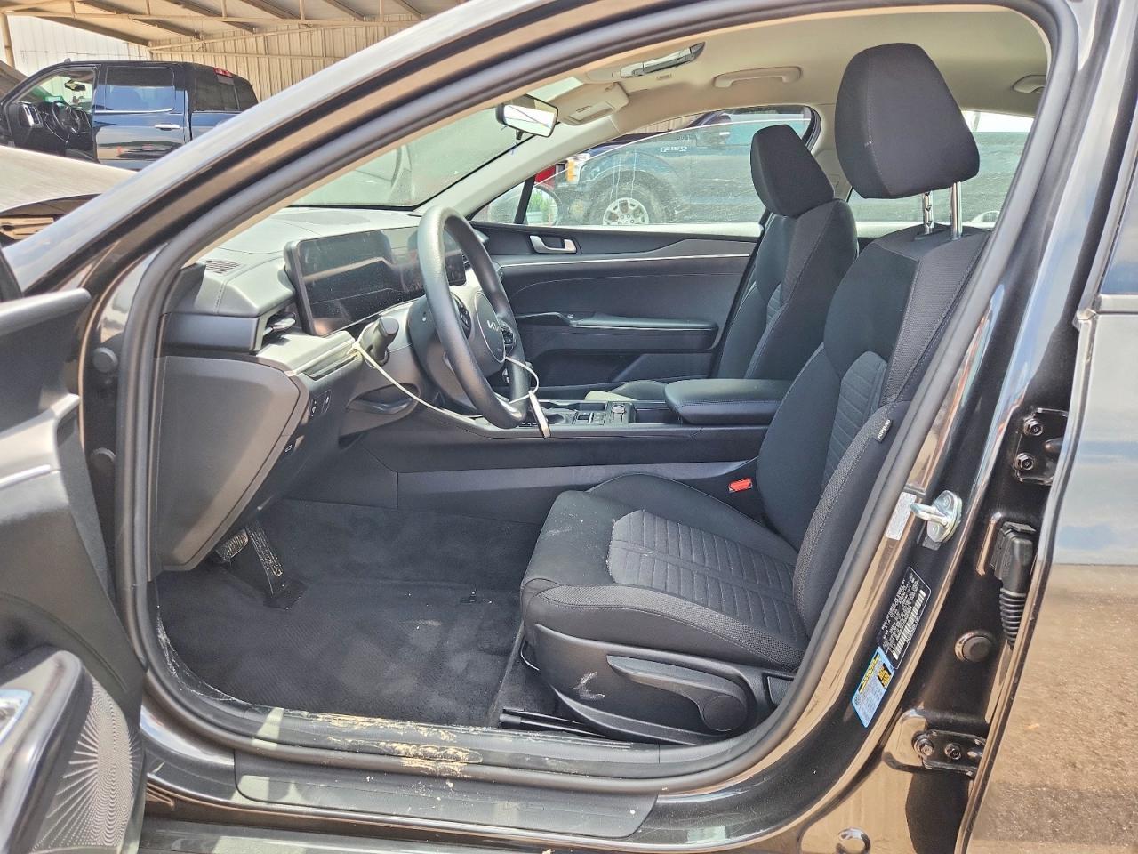 2025 Kia K5 Lxs - Image 7