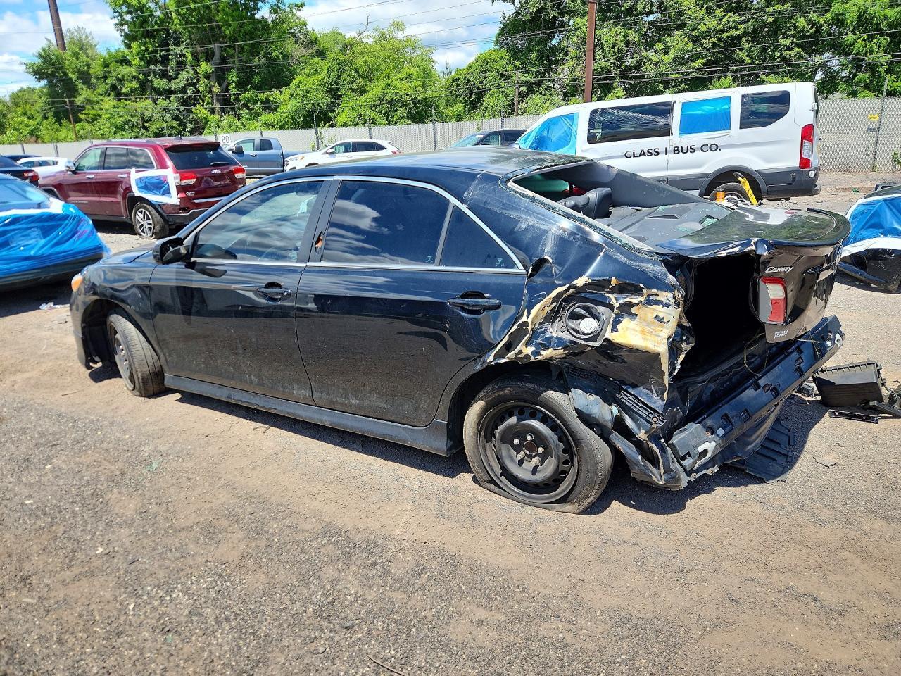 2009 Toyota Camry Se - Фото 2