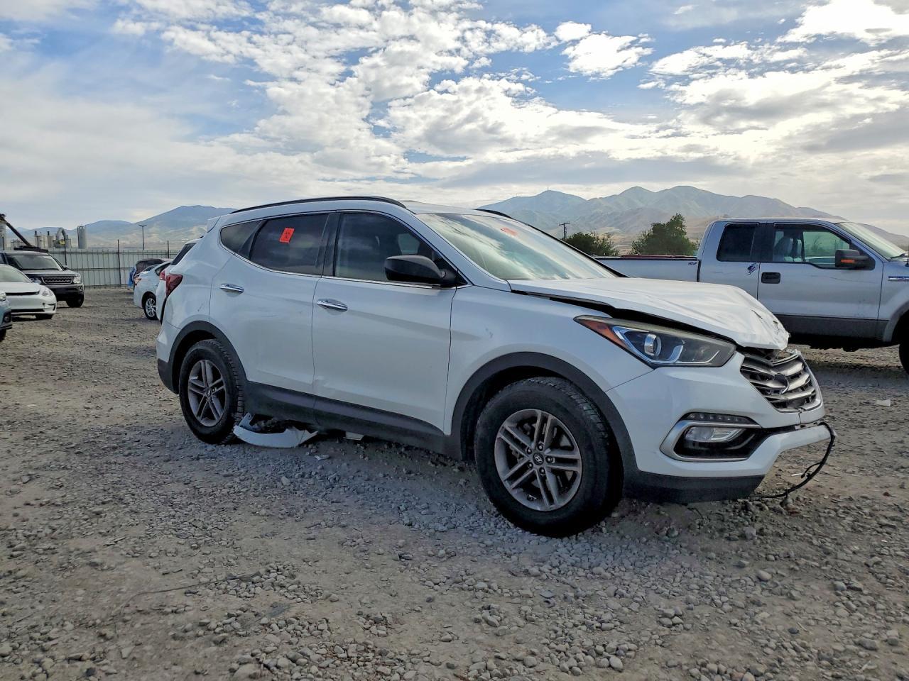 2017 Hyundai Santa Fe Sport 2.4L - Image 4